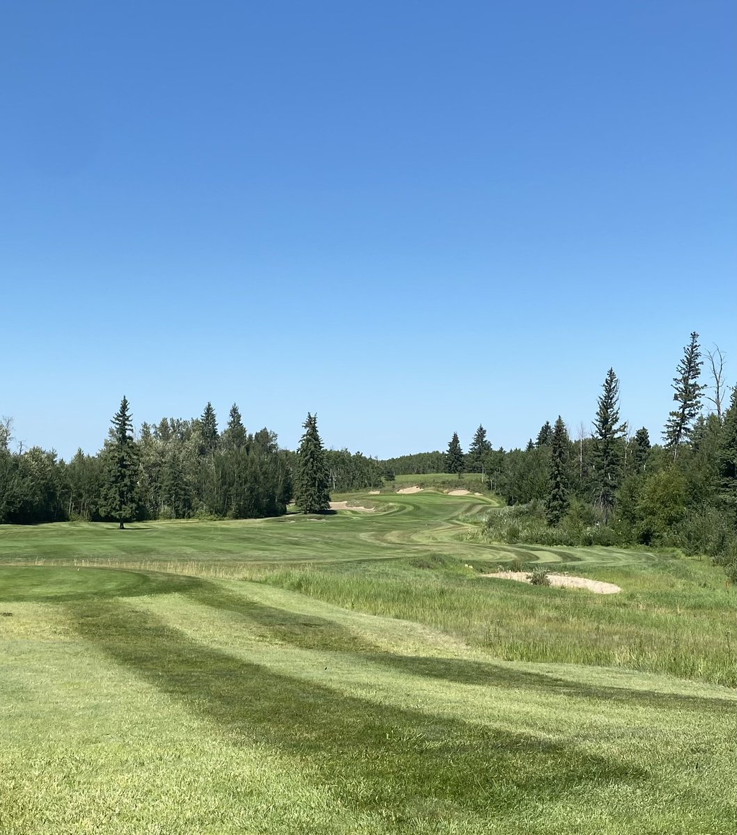 This is truly one of the most spectacular back nines in Canada. Links course at <a href="/wolfcreekgolf/">Wolf Creek Golf</a> I’m in love! #16 such a signature hole.❤️