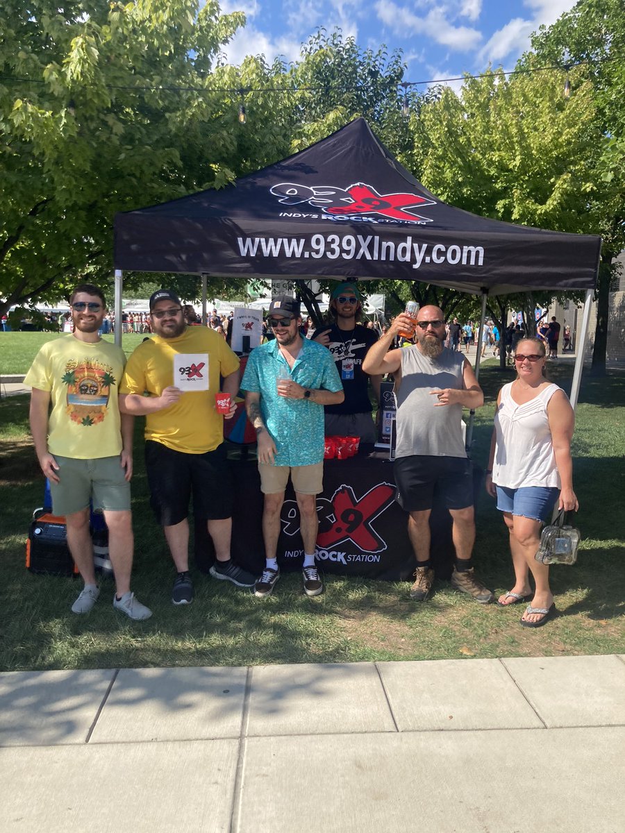 939xindy's tweet photo. Lifeβs too short, so love the one you got π€the #XMob is in full force tonight for @SlightlyStoopid and @SublimeWithRome at TCU Amphitheater! #SummerVibes #WhatIGot #WNDX https://t.co/Y7I9s2silj