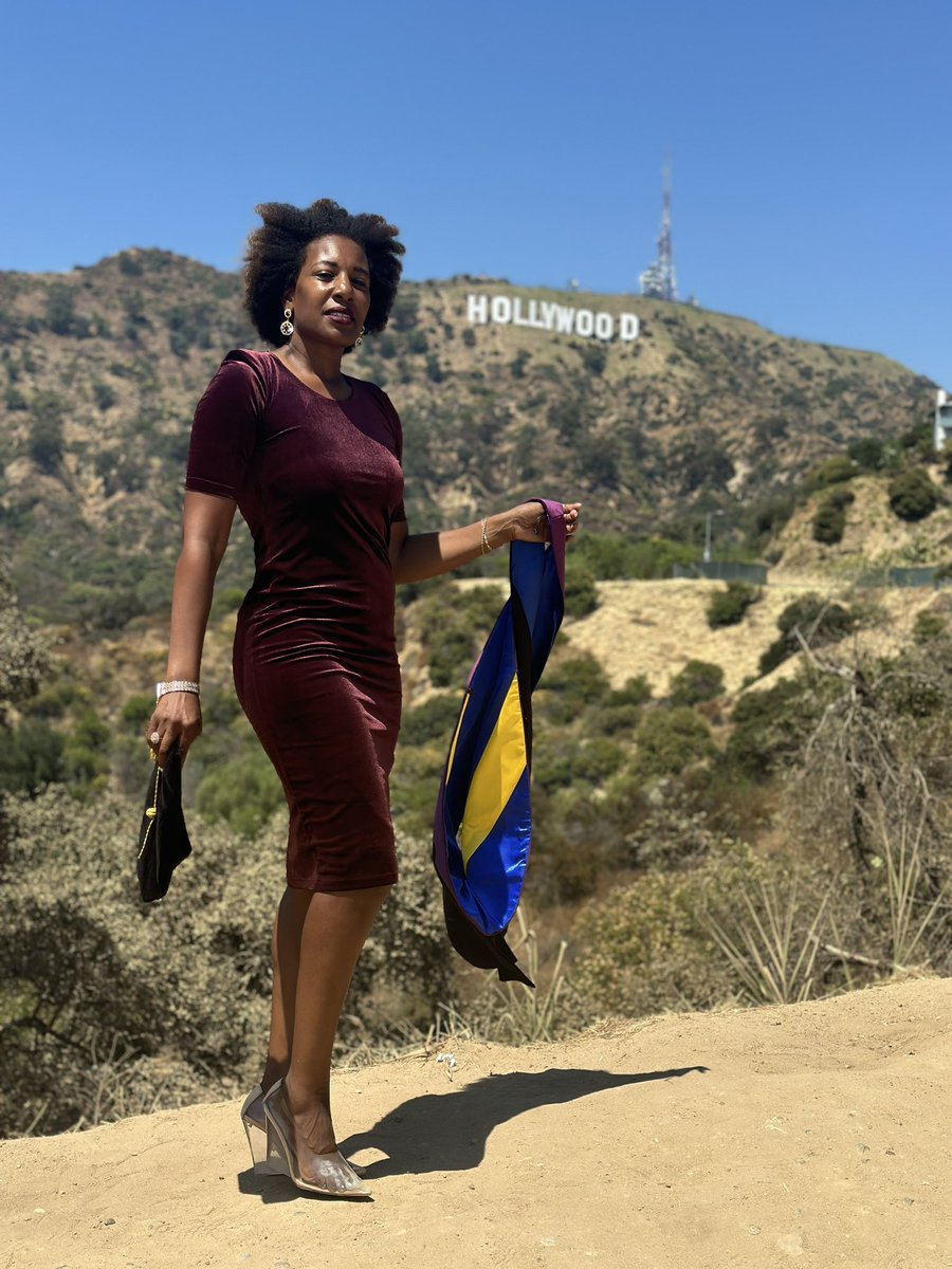 QueenGetErDone's tweet photo. Juris Doctor. In real life. #thisaintnomovie #hollywood https://t.co/QBm0f4Q4Ss