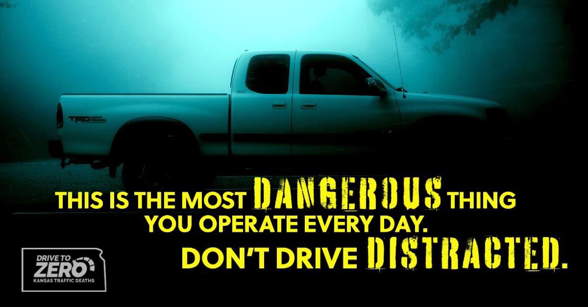 safe_iowa's tweet photo. Please keep the distractions out of your vehicle and be a SAFE driver. #Buckleup #DoNotDriveDistracted https://t.co/aULcl1aPwH