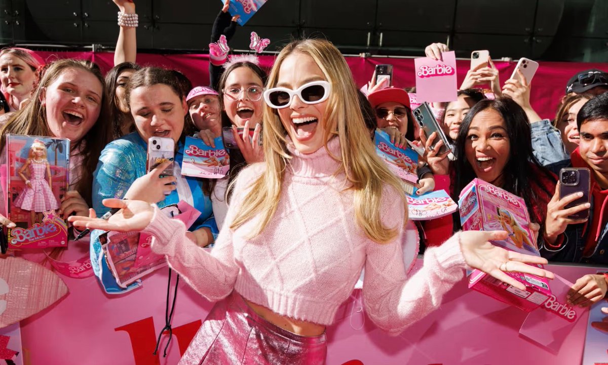 What Barbie Can Teach Tech CEOs About Marketing:

The makers of the Barbie movie invested more in the Marketing of Barbie than the making of Barbie.

•Barbie production budget $145 million
•Barbie marketing budget $150 million

Let's just say it again so that this sinks in.