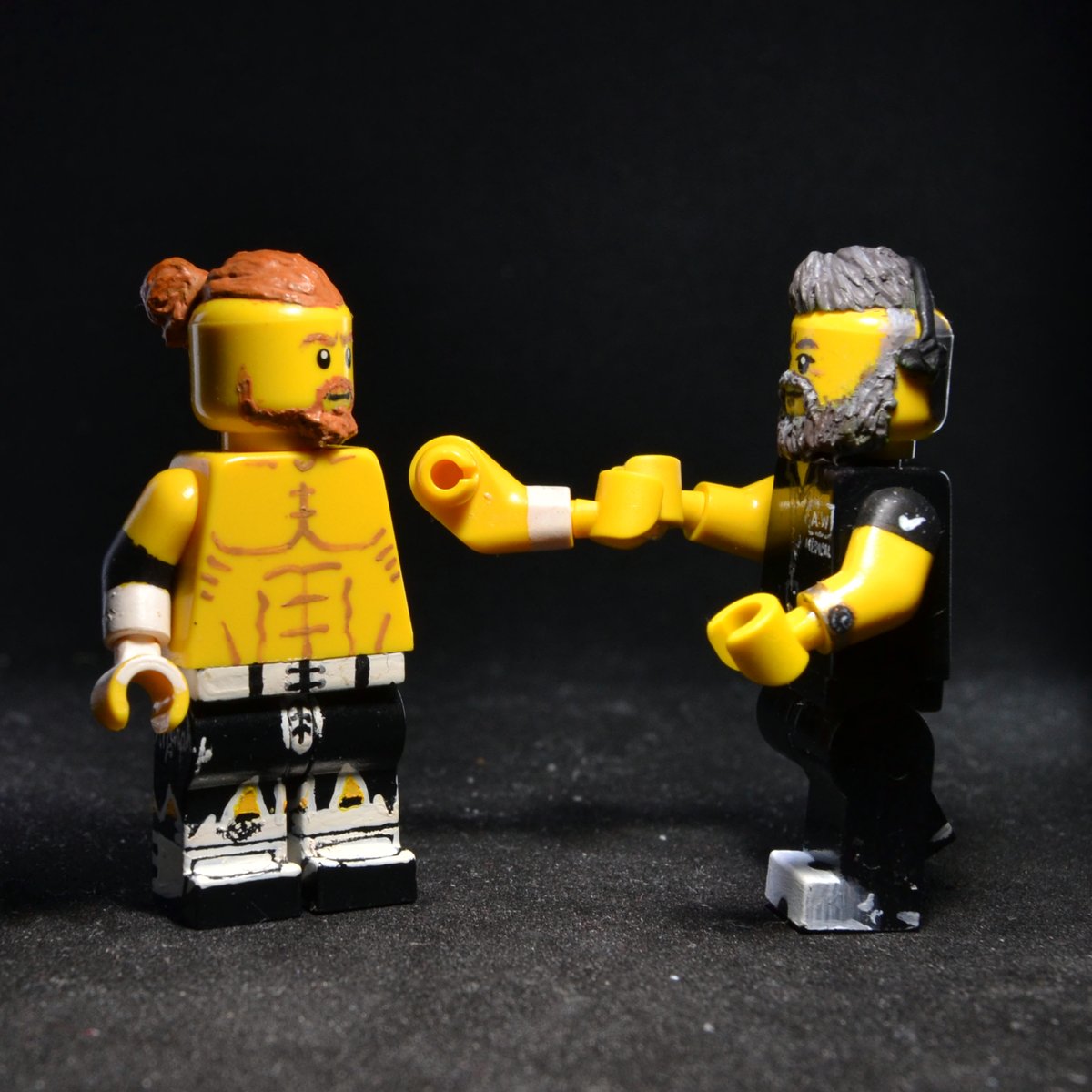 #Lego Doc Sampson pops #Lego Buddy Matthews' shoulder back in! #AEWCollision @DocSampson13 @SNM_Buddy