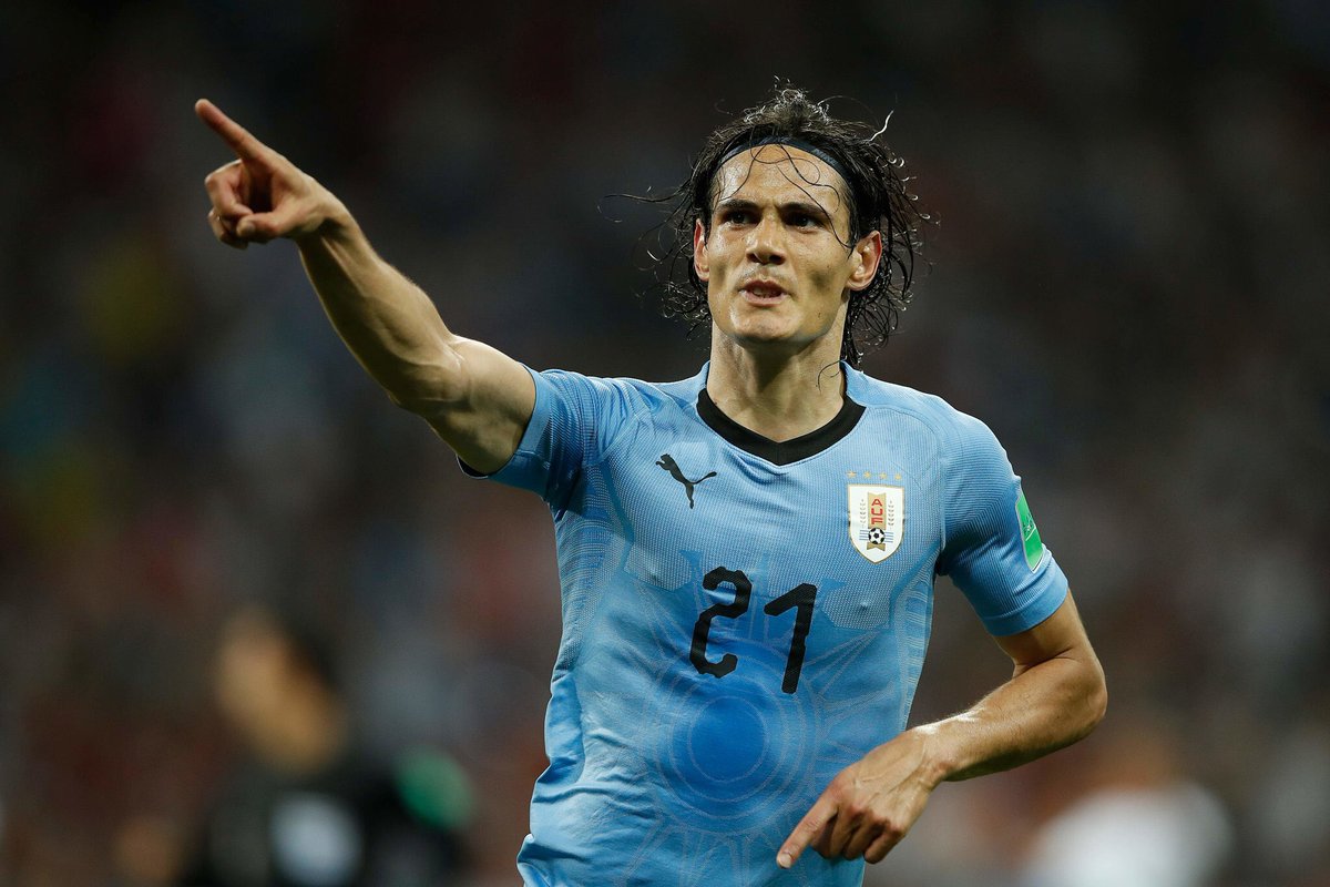 detectiveAUF's tweet photo. No tienen ningún sentido los insultos por parte de la gente de Nacional a un ídolo de la selección como Edinson Cavani. 
Que le debe Cavani a Nacional? No se formo ahí, nunca declaró su intención de jugar en Nacional y tampoco se sabe si es hincha del club https://t.co/HsL3Ganmo5