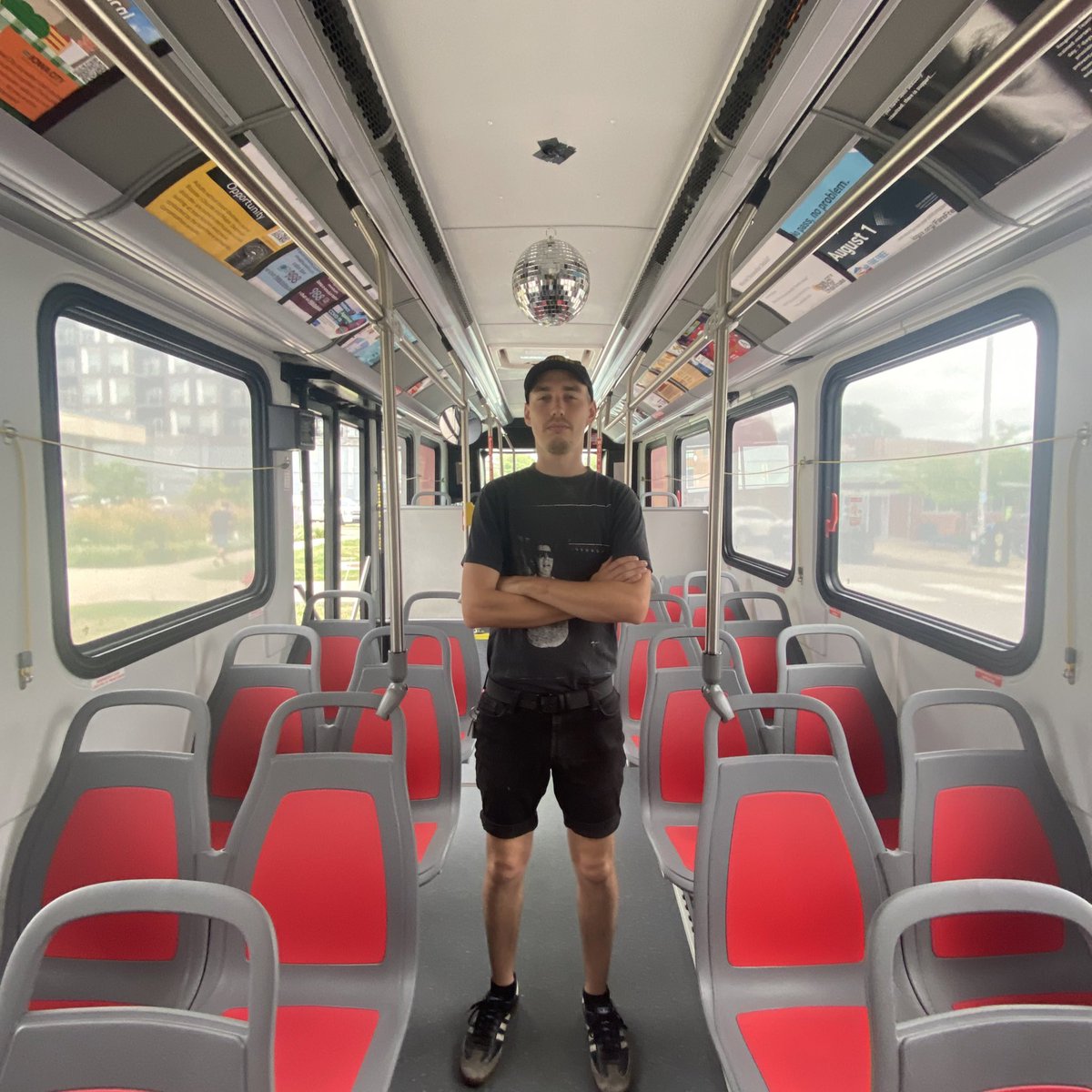 Ollie_XVX's tweet image. Starting this Tuesday all Iowa City public transit is FARE FREE. Here’s me chillin on one of the cities cool new all electric busses