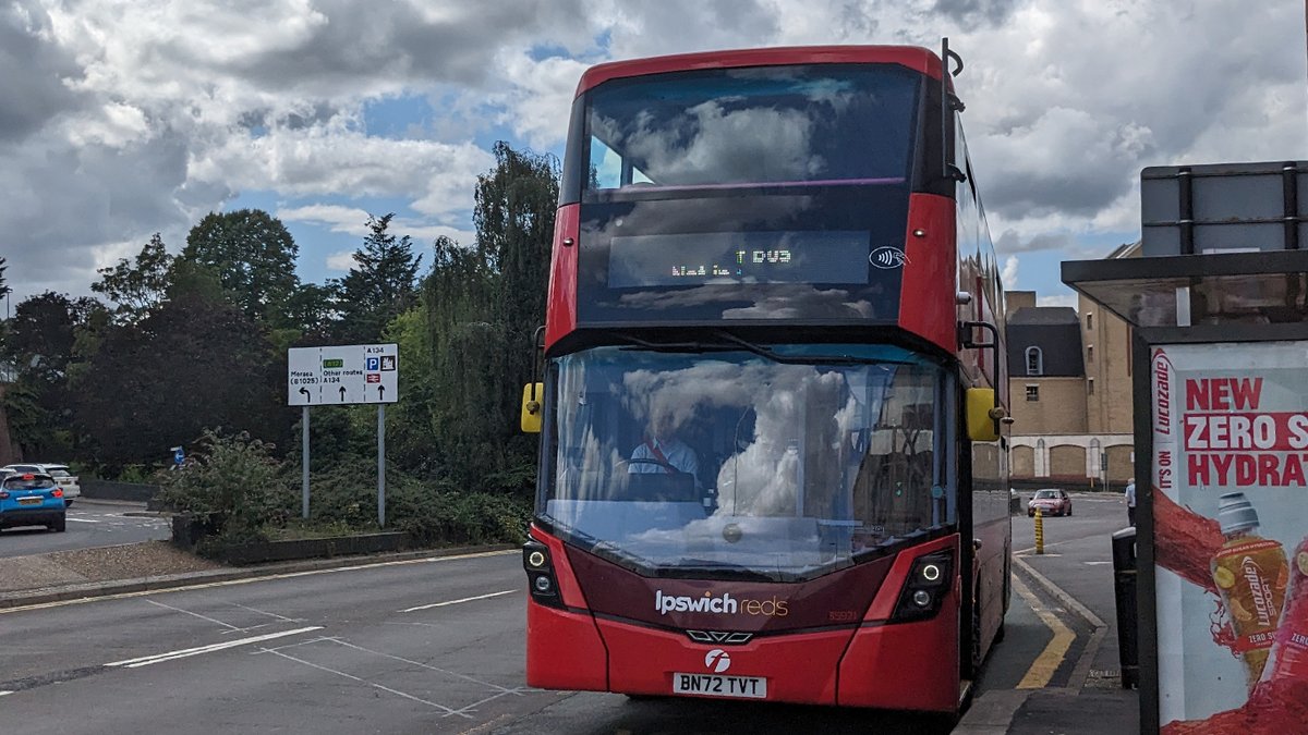 WillsBusSpot's tweet photo. #Loanday 29/07/23
Amazingly this week First Colchester have loaned a pair of Wright Streetdecks from First Ipswich, one of which being 35921  BN72 TVT, pictured outside Colchester town railway station on staff shuttles. The newest decker's to work for First Colchester. https://t.co/yUGDHWxBVA