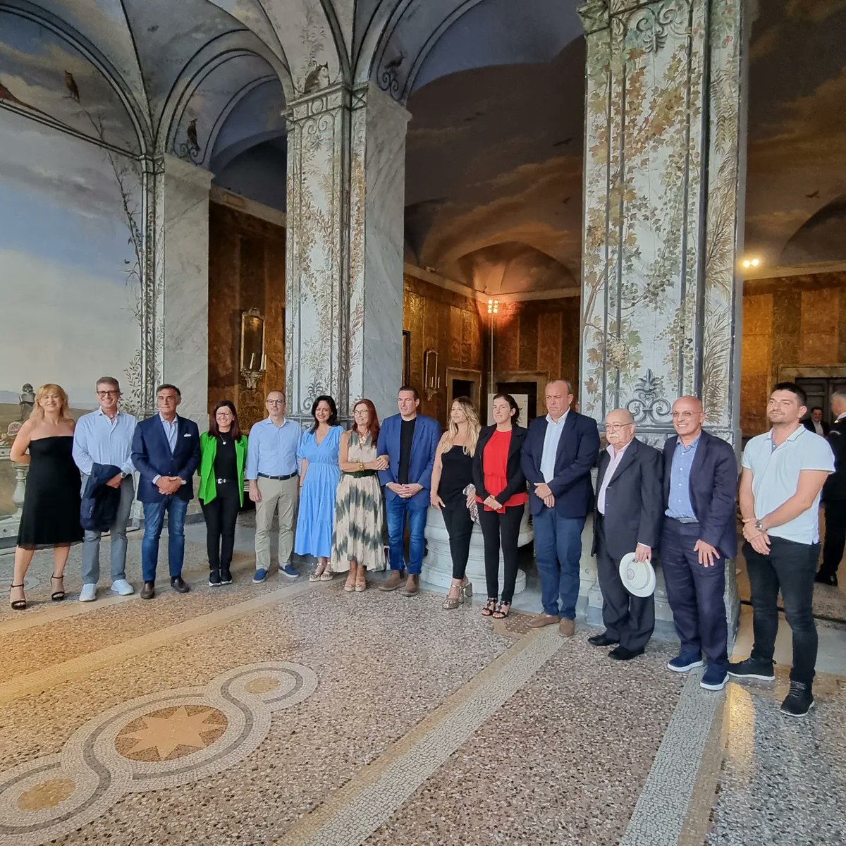 Silvestroninews's tweet photo. "Ariccia da Amare" è un contenitore di eventi che testimonia quanto sia fondamentale la cooperazione tra Istituzioni, Amministrazioni comunali e Associazioni locali. L’obiettivo è promuovere a livello regionale, nazionale e internazionale patrimonio e cultura del territorio. https://t.co/YyPfX44ZQd