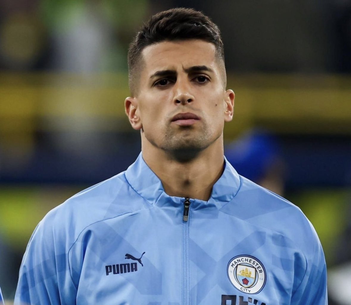 GxldChristensen's tweet photo. Aceptarías que Dembele se vaya a cambio de traer a João Cancelo para el Barcelona?

❤️: Sí
🔁: No https://t.co/dKJBl4v8wA