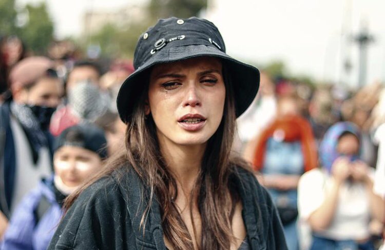 ChileanCrave's tweet photo. New pictures of Coni back in November 4th, 2019 during the Social Outburst

📸: @LuisLobosR https://t.co/t6wzGF6upw