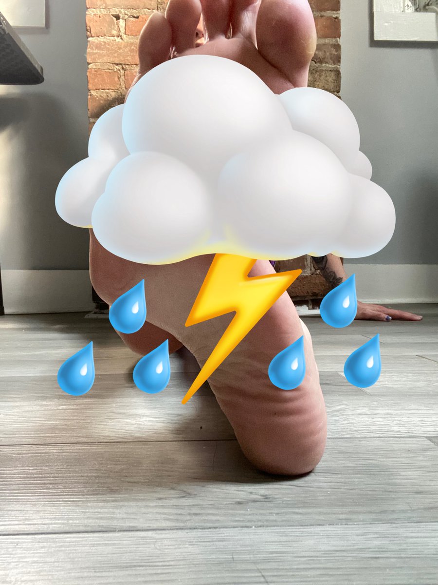 Dried__Califlwr's tweet photo. There’s a storm brewing in her stone cold soul. Is there any way to get through? 
Ask where to see more! 
#OF #feetcontent #cutebuns #feetfinder #onlyfans #feetfans https://t.co/olLVSxZ6wz