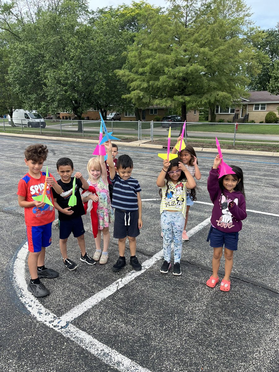 jill_borst's tweet photo. Summer School @ISD109 was a blast!!  1st-8th graders increased their reading, writing, and math skills while learning about space! #d109pride https://t.co/BgQsjOWeuv