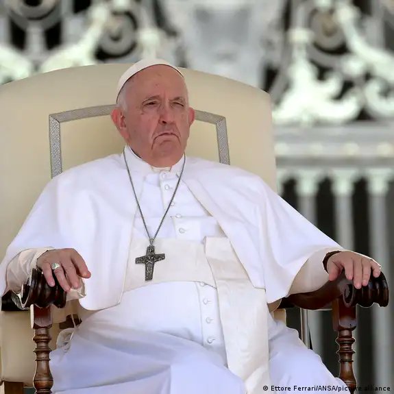 El papa Francisco instó  a Rusia a que renueve el acuerdo para la exportación del grano ucraniano por el Mar Negro porque consideró 'una gran ofensa a Dios' hacer la guerra con ese tipo de materias primas #30Julio