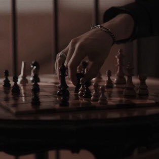 thxpurxblood's tweet photo. ⠀
                      𝑳𝒂𝒚𝒍𝒂 𝑱. 𝑺𝒆𝒍𝒘𝒚𝒏
            ───── 𖥸 ─────

«𝑇𝘩𝑒 𝑤𝑜𝑟𝑙𝑑 𝑏𝑟𝑒𝑎𝑘𝑠 𝑒𝑣𝑒𝑟𝑦𝑜𝑛𝑒 𝑎𝑛𝑑 𝑎𝑓𝑡𝑒𝑟𝑤𝑎𝑟𝑑 𝑚𝑎𝑛𝑦 𝑎𝑟𝑒 𝑠𝑡𝑟𝑜𝑛𝑔 𝑎𝑡 𝑡𝘩𝑒 𝑏𝑟𝑜𝑘𝑒𝑛 𝑝𝑙𝑎𝑐𝑒𝑠.» 

      — 𝐸. 𝐻𝑒𝑚𝑖𝑛𝑔𝑤𝑎𝑦.
ᅠᅠᅠᅠ https://t.co/zRJRdvnQL9