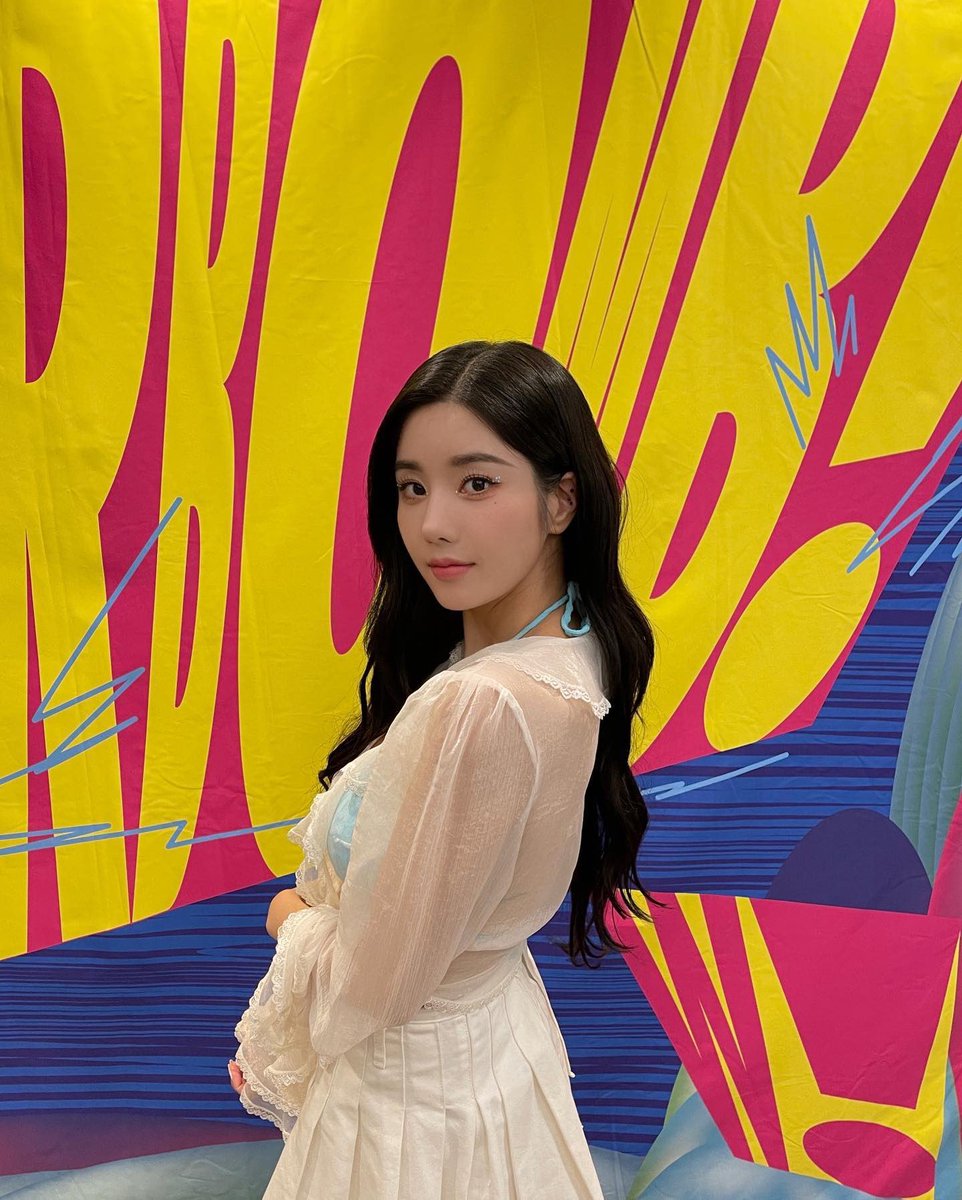 EUHNBl's tweet photo. All aboard for the next destination: Waterbomb Tokyo. This time, I got to splish-splash some waters and have an absolute blast with everyone at the Waterbomb Festival in Tokyo. It was a true summer bliss, and it has now become another cherished memory. Thank you, Tokyo!🍹🌞🏖️ https://t.co/4dAQ7XYw8F