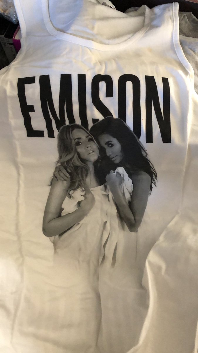 Lady_Sapphira93's tweet image. Cleaning out my wardrobe and I find my #emison shirts and jerseys. 🥹🥰 good memories. #Sashay #pllfamily #littlearmyofbabes #pllarmy #PLL #PrettyLittleLiars
