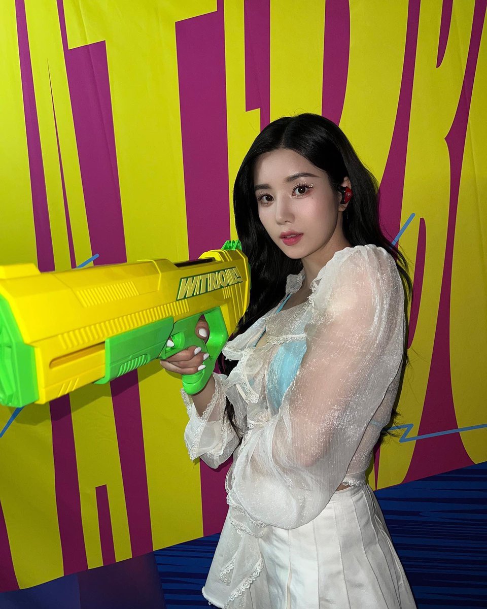 EUHNBl's tweet photo. All aboard for the next destination: Waterbomb Tokyo. This time, I got to splish-splash some waters and have an absolute blast with everyone at the Waterbomb Festival in Tokyo. It was a true summer bliss, and it has now become another cherished memory. Thank you, Tokyo!🍹🌞🏖️ https://t.co/4dAQ7XYw8F