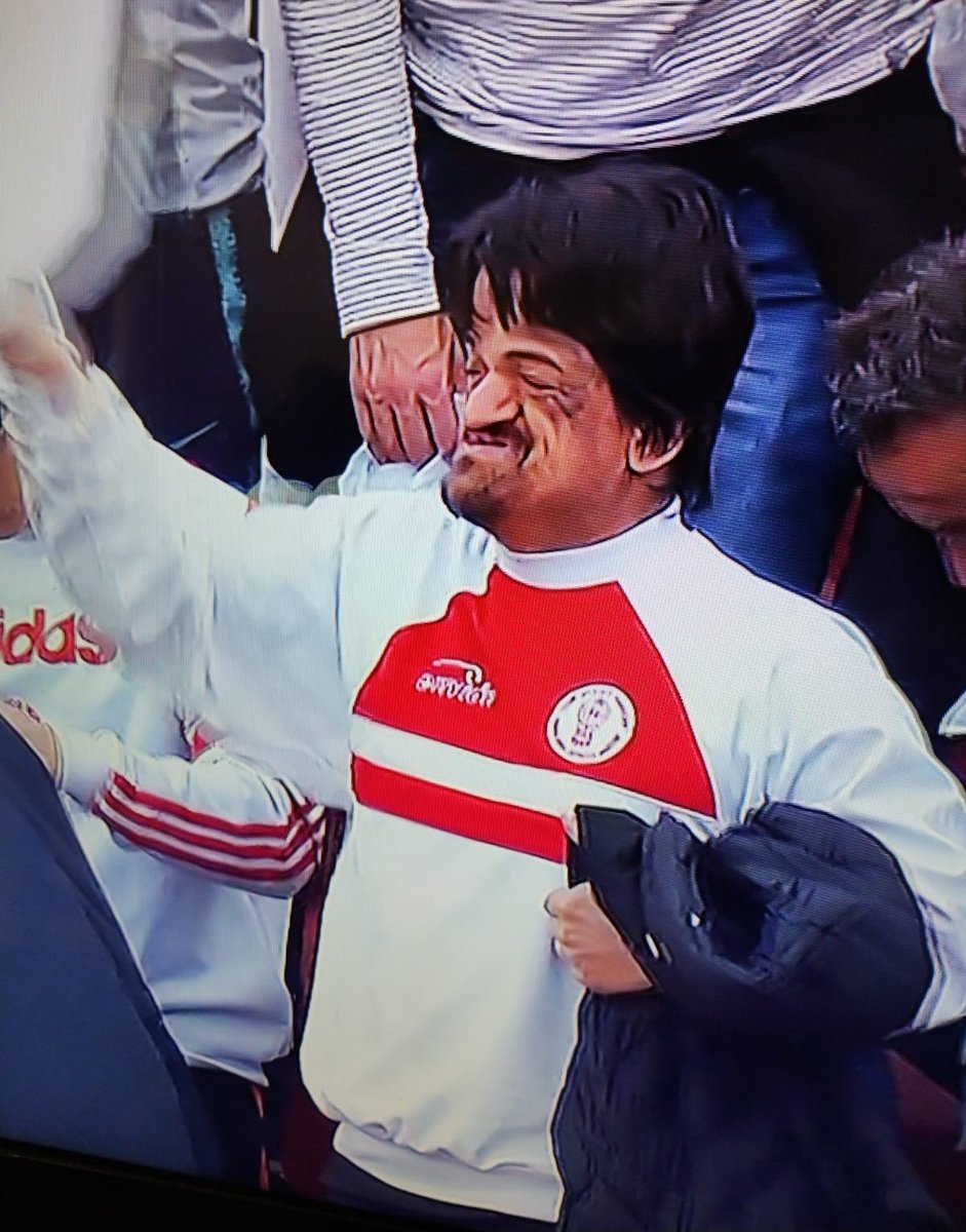 GoethePablo's tweet photo. Nobleza obliga, hay que reconocer al hincha que fue a poner la cara en este momento tan difícil... https://t.co/JzcjPGKDRw