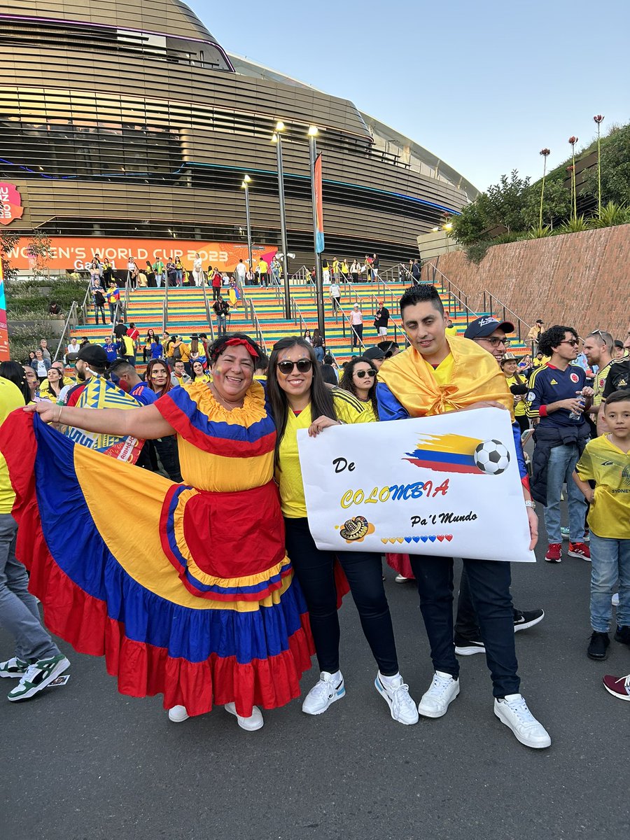 zuaad's tweet photo. @FIFAWWC We’re passion, joy, skills, tenacity, strength and more!!!! 🇨🇴🇨🇴🇨🇴🇨🇴 and today supporting Matilda’s 🇦🇺🇦🇺🇦🇺🇦🇺 https://t.co/9347dnN0KA