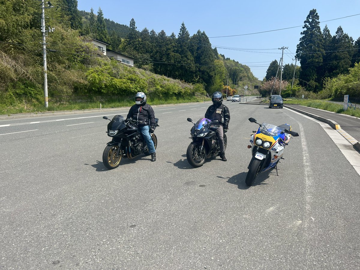 cbr400rr7's tweet photo. https://t.co/RC2GfndOjw