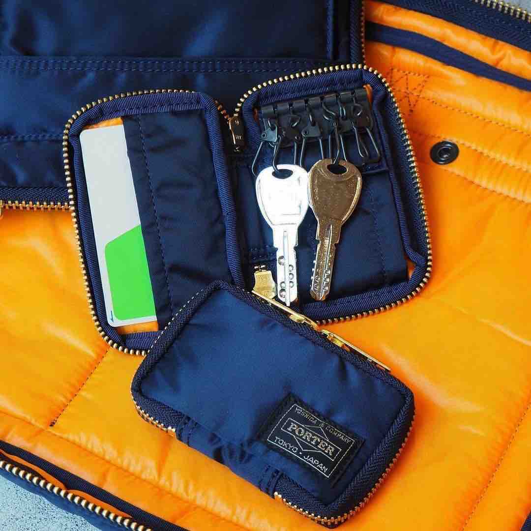 solestop's tweet image. Stay organized with the Porter Tanker Key Case! 

Shop the latest Porter Collection in-store and online at ow.ly/KiR150PosFV #porter #keycase #solestop 

Shop here: ow.ly/yyhO50PosFW
