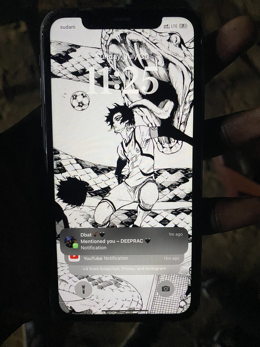 Mahel__Mahel's tweet photo. لقيت التلفون ده ( iPhone 11 ) واقع في جبنة من جبنات سوق حلفا فيهو شريحة بس لحدي الان سيدو م اتصل ف غالباً تكون داتا ف ريتويت لعلو نصل ل سيدو 🤲🏾 وده رقمي 
0919599123 https://t.co/hGgLqfDh5A