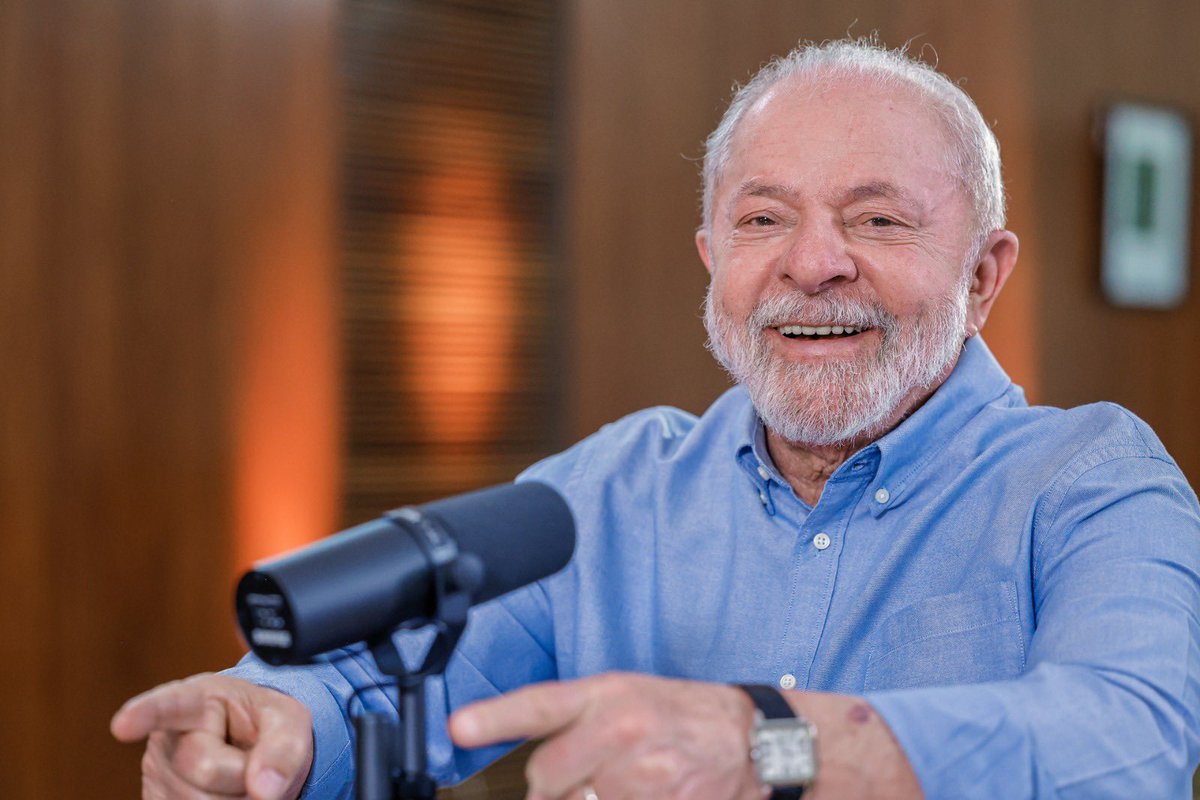LulaOficial's tweet photo. Desejo uma semana com muita alegria e otimismo para fazer a vida melhorar ainda mais. Boa noite e boa semana a todos.

📸 @ricardostuckert https://t.co/2OtdwqcFL6