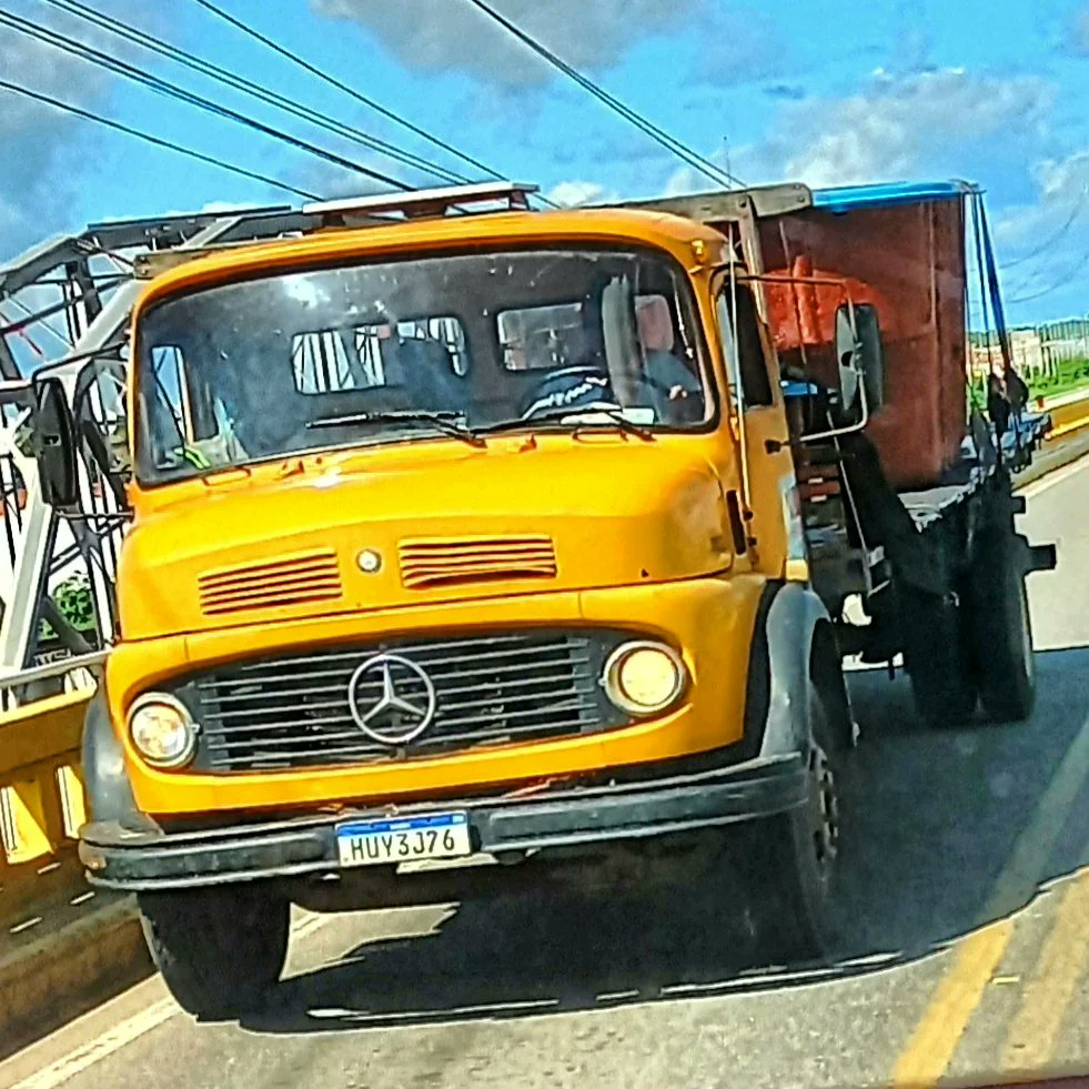 CarrosPodres's tweet photo. #Chevrolet #mercedesBenz #ChevroletC10 #MB1113 #Chevette #Iguatu #Varzeadaconceição #Cedro #Ceara #brasil https://t.co/xoSgx16nl8