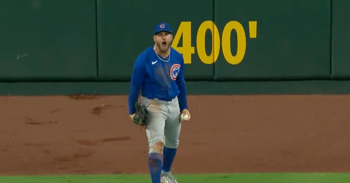ForksTalk Newswatch: 'Play of the Year': Cubs Outfielder Makes Outstanding Catch at the Wall to Save Game: For a sport that digs the long ball, it’s ironic how some of baseball’s greatest plays often involve that typically thankless and dirty “d” word —… dlvr.it/Ssykr4