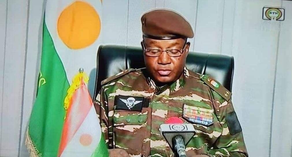 PanAfri00477969's tweet photo. Cet homme ne sera pas Notre enemie s'il defend les intérêts du peuple Nigerien. 

🔵 Aprés la suspension de l'exportation d'uranium vers la France 🇨🇵. 

🛑 Nous voulons le depart de tout les militaires étrangers à commencer par Barkhane 🇨🇵. 
Soutien à @General_Tchiani https://t.co/WPv7OUj5IW