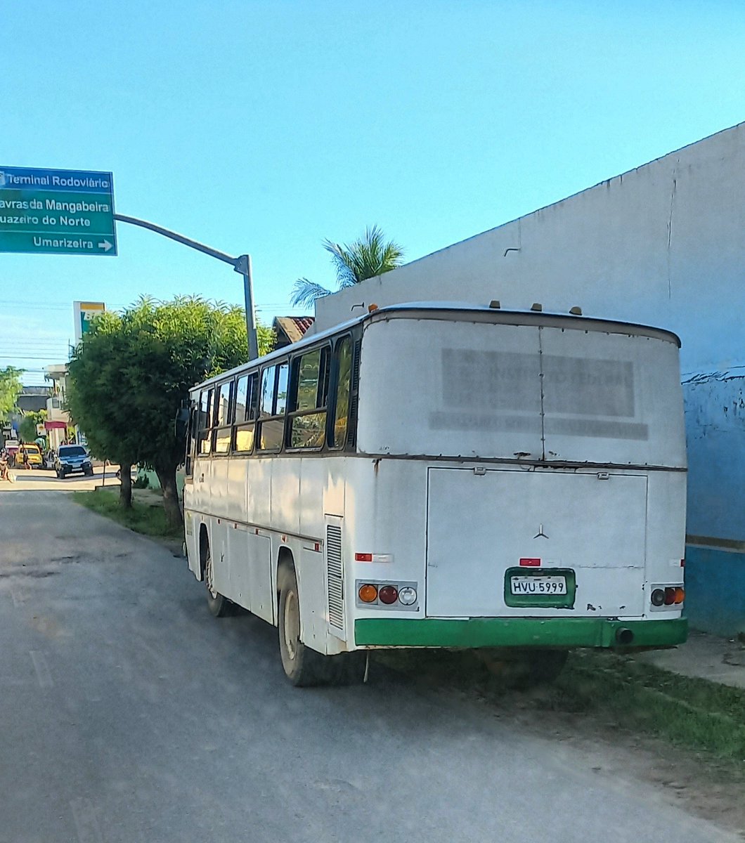 CarrosPodres's tweet photo. #Ford #MercrdesBenz #Onibusmercedes #FordPampa #FordF12000 #MBo362 #Caezeadacobceicao #Cedro #Iguatu #Ceara #Brasil https://t.co/Zn2xwVf5cn