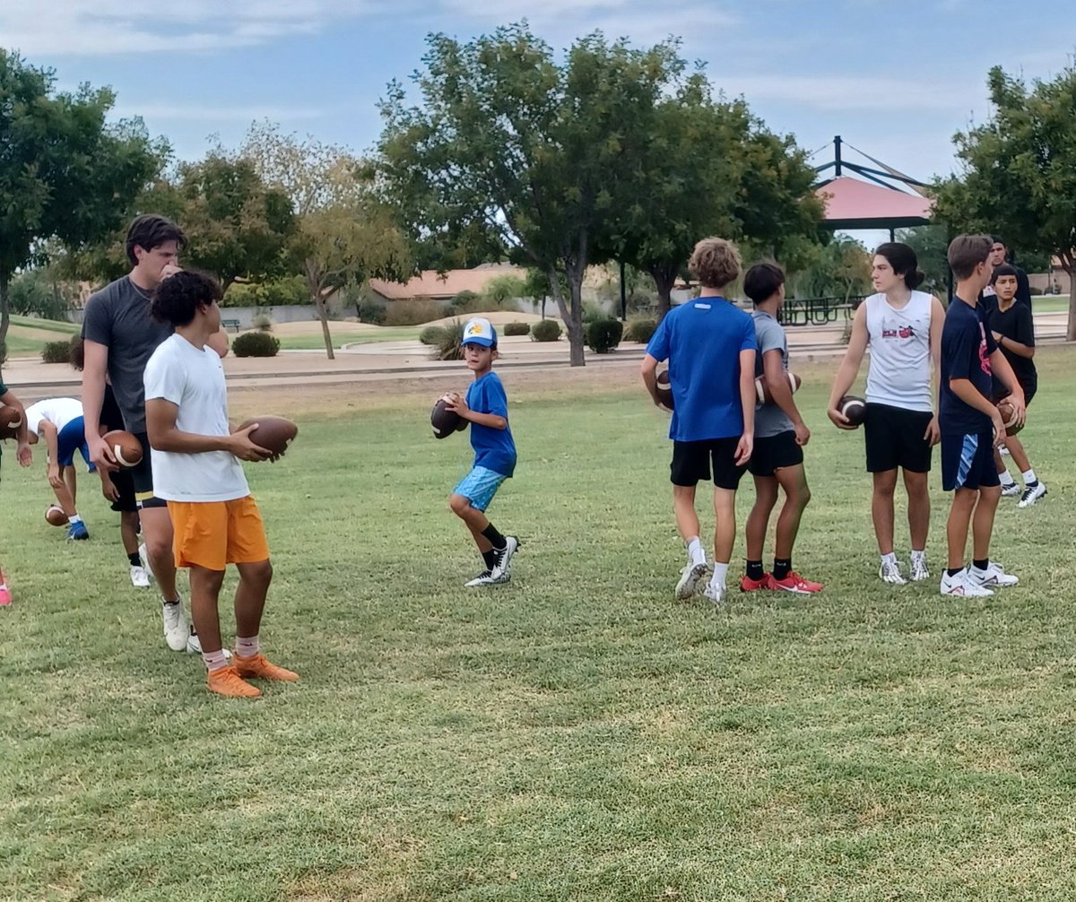 Elev8QBacademy's tweet photo. Young gun @AlexCrosslandQB putting in work Sunday @elev8academy @quarterbackmag https://t.co/EakB27RltY