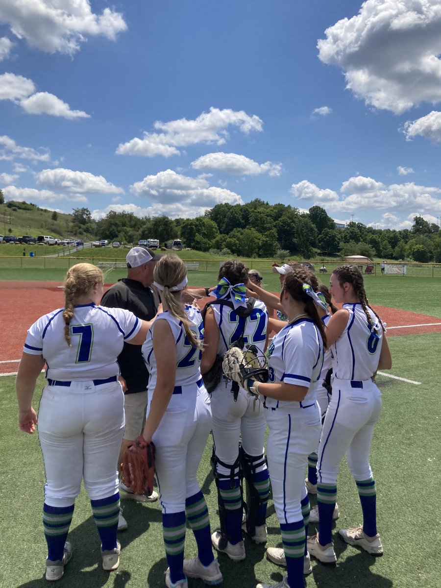 ThunderElite071's tweet photo. Not the outcome we were looking for but the goal was reached for this group of girls who started this 6 years ago. The goal a them becoming winners on the field happened more important winners off the field. What a ride ⁦@m44koenig⁩ ⁦@DavidBodienIII⁩Thunderer07 out ✌️ https://t.co/k7qvRZo4rb