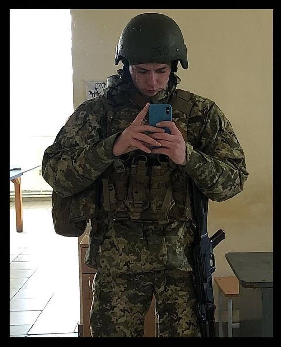 Lyla_lilas's tweet photo. Near Bakhmut,  19-year-old soldier of the Kharkiv Special Unit "Kraken" Artem Mykolayovych  died, he was a real Warrior. Despite his young age, he joined the ranks of the Armed Forces from the first day of the full scale invasion. 
Glory to the Hero. 🇺🇦 https://t.co/qXikTQSIp9