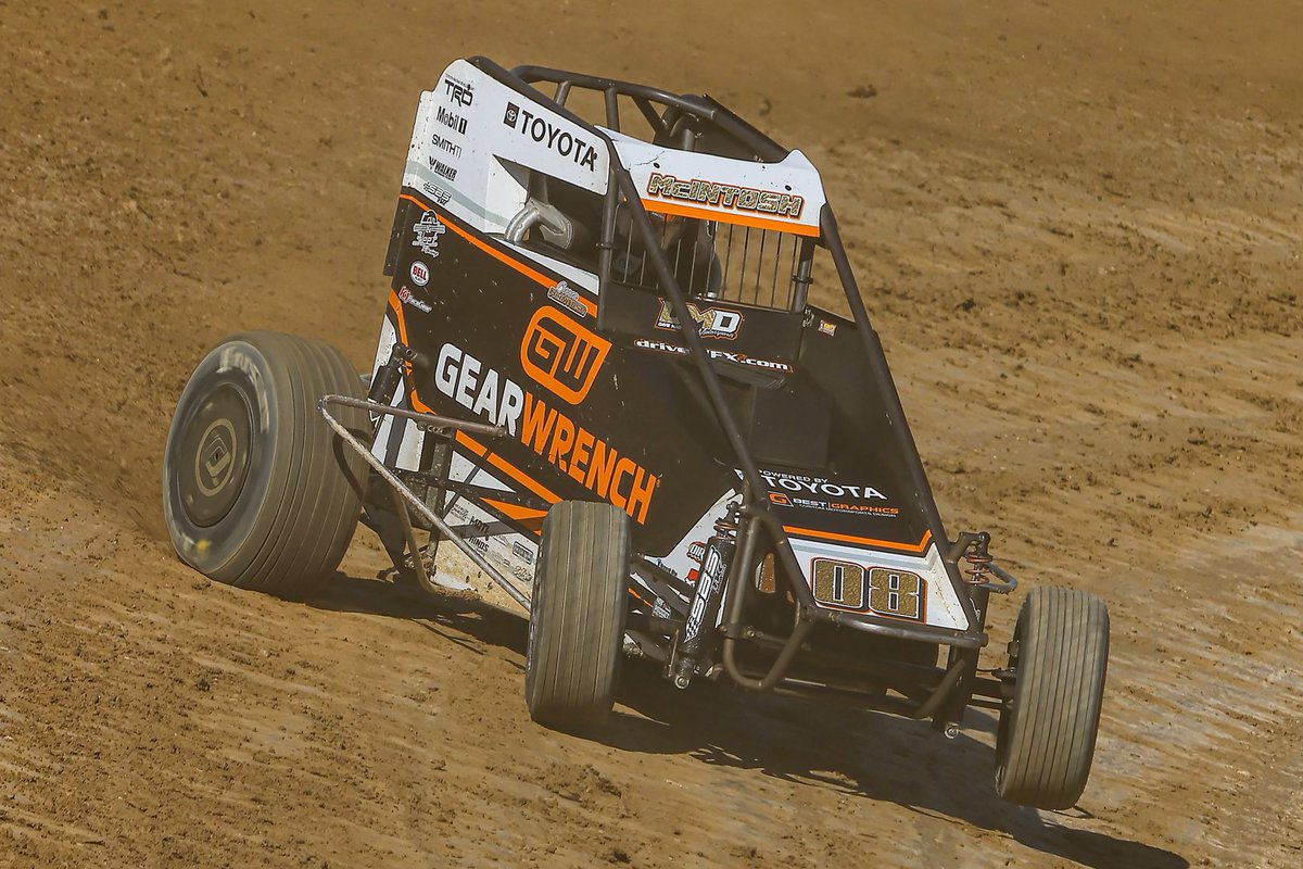 Xtreme_Outlaw's tweet photo. .@cannonmacracing is tonightโs @whitzracing Quick Time Award winner with a lap of 15.063.
That establishes the new Midget track record here at @BMCupdates. Heat Races coming up shortly.
๐ธ @T_Carr_Photos https://t.co/iJqxJmwpPa