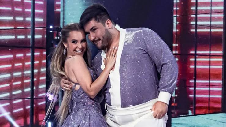 Ainda não acredito que a Carla Diaz não ganhou a Dança dos Famosos #Domingão