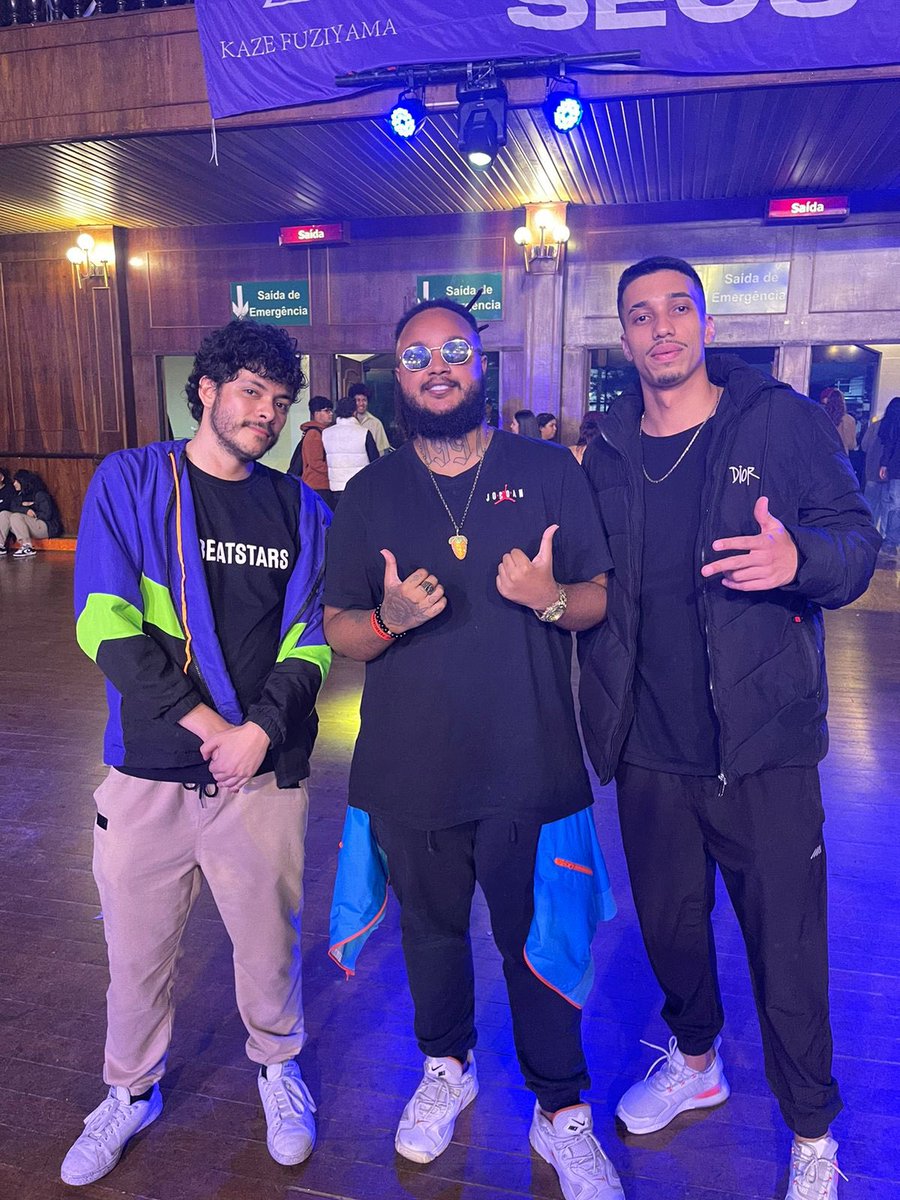 Ontem, estive presente na Batalha da Aldeia de 7 anos à convite da Beatstars.

Coloquei um time de produtores para curtir o evento e foi irado ver algumas ativações e presença da marca no evento.

Trabalho concluído com sucesso ✅

Obrigado Bonnie, Matheus e toda a equipe 🤝🏽❤️