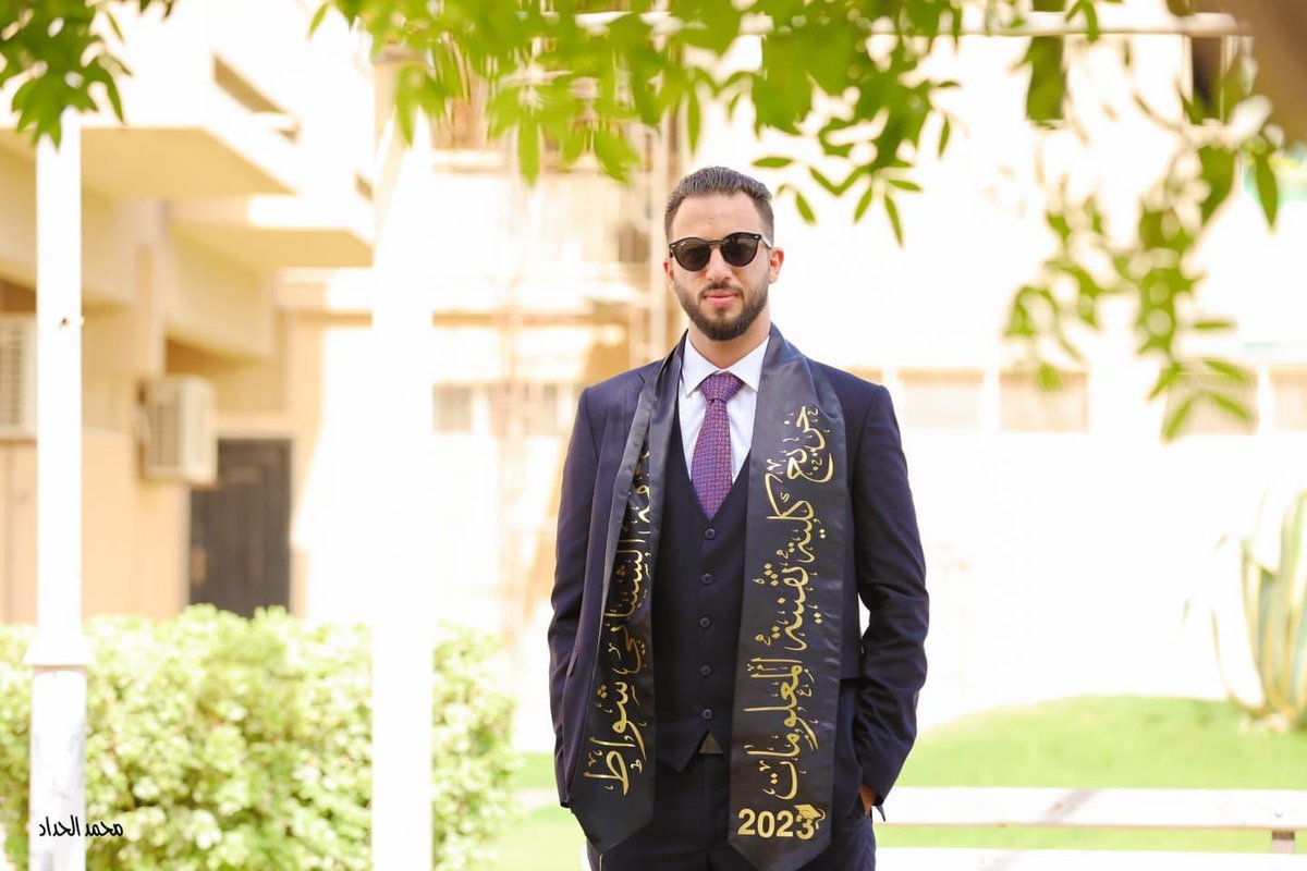 shwat_sh's tweet photo. حلم انتظرناه كثيراً 🎓❤️
الحمد لله على التمام وحسن الختام ✨💛
بفضل الله وبحمده تم اليوم الاحد 30/07/2023تخرجي من كلية تقنية المعلومات جامعة مصراته https://t.co/jEtOXADyjM