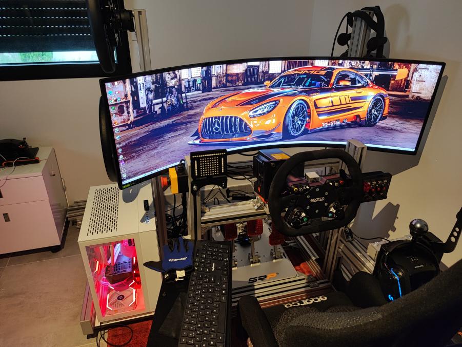 SRPsimracingpro's tweet photo. Jonathan de Francia.  
Nos comparte las fotografías de su cockpit  con los pedales SRP GT 3p Gray Edition.  
Un apasionado del Rally y destacar su colección de volantes. 
Gracias Jonathan.  
#SRP 
#srpsimracingpro 
#simracingpro 
#Simracing https://t.co/ADQRmbioyf