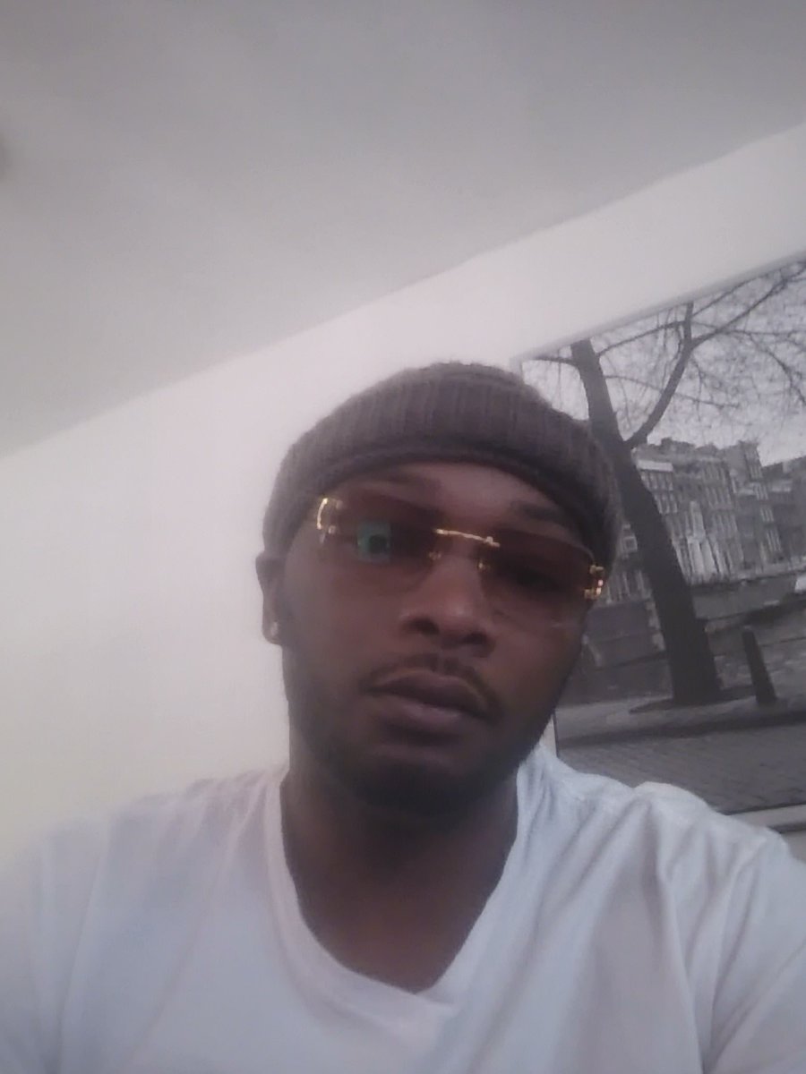 jayqwinn's tweet photo. 🕴🕴 https://t.co/Bu6Qa5QUWH
