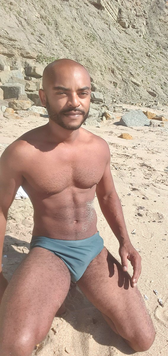 _onesexnine's tweet photo. Um dia de praia na agenda ⛱️🙏🏽 https://t.co/sZNrMIhgcL