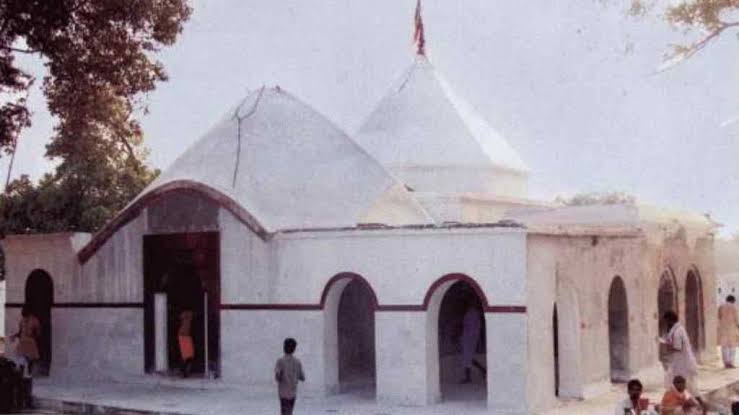 SheoharVoice's tweet photo. महाभारत काल से जुड़ा है शिवहर का देकुली धाम मंदिर:यहां लाक्षागृह में छिपकर पांडवों ने बचाई थी जान. लिंक 🔗 https://t.co/wh33KDbfj0
@vikasnisu271
#SheoharVoice #TrainForSheohar #रेल_मांगे_शिवहर https://t.co/lqezwRpovU