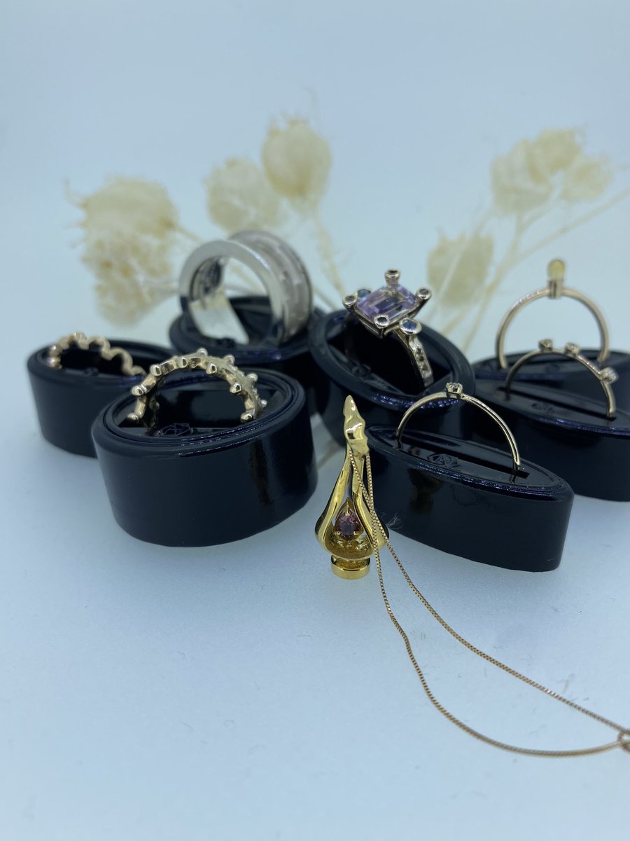 edn_jpn's tweet photo. 【出展のお知らせ】
丸善丸の内本店
8月9-15日 9:00-21:00
どうぞよろしくお願いいたします。
#エトワールディネイジュ⠀
#etoile_des_neiges⠀
#edn_jpn⠀
#シルバーアクセサリー⠀
#creema
#ADNEEL
#CHIROPUTeRE_osk
#K10
#丸善丸の内本店
#丸善 https://t.co/LDfHuEHgb4