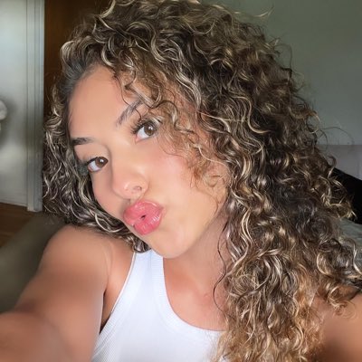 zeniquedanielle's tweet photo. #NewProfiePic https://t.co/5iGMt3zT3d