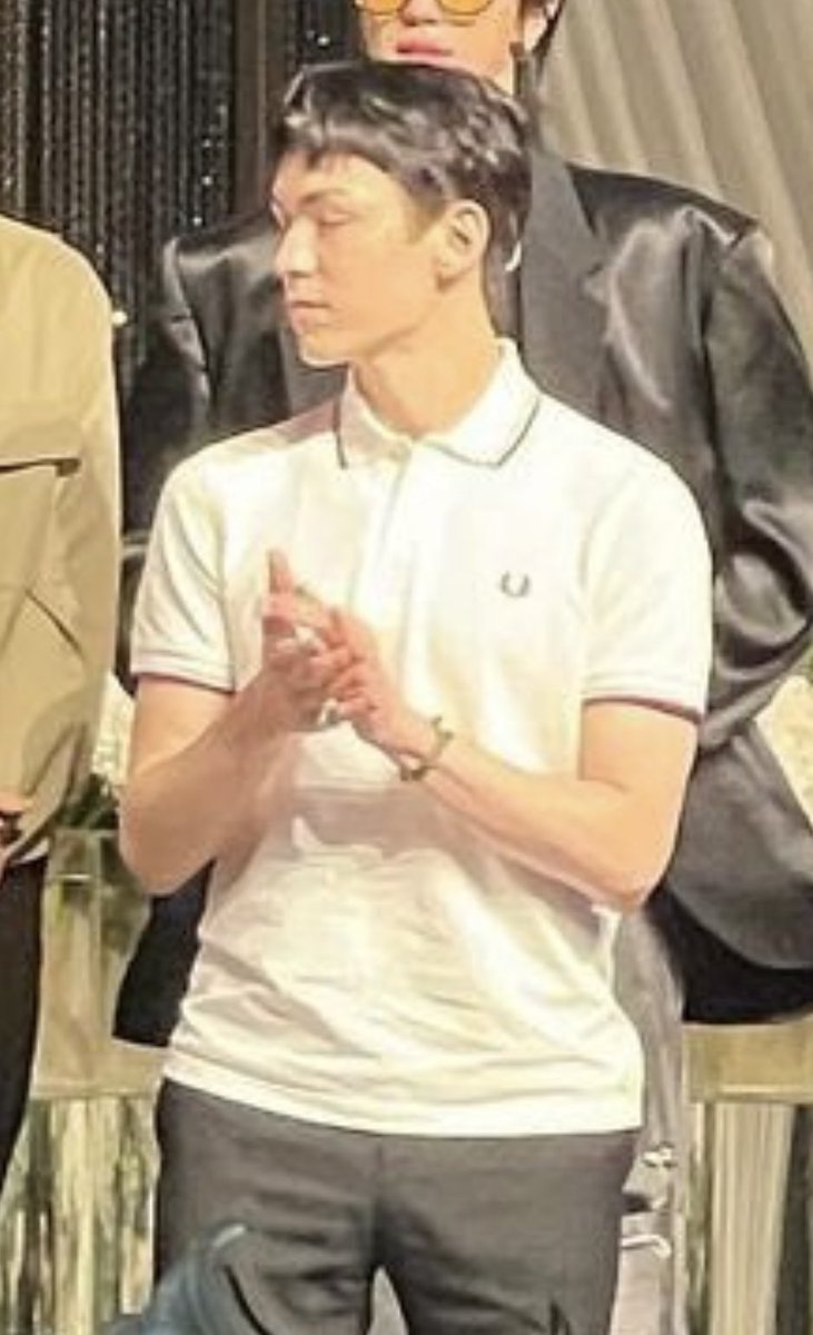 hansol vernon chwe in a white fred perry shirt? ohhhh mama 😳