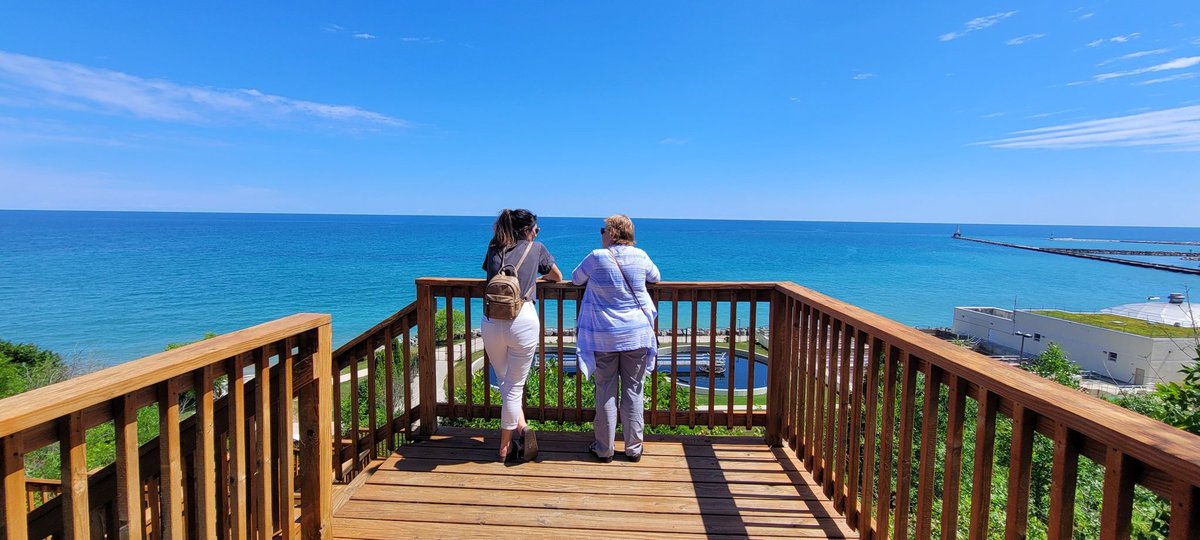 Unedited image- the color of the lake at <a href="/Port_Washington/">Port Washington WI</a> was incredible today!
@LindseySlaterTV <a href="/BrianNizTMJ4/">Brian Niznansky</a> <a href="/BrookeBrighton/">Brooke Brighton</a> <a href="/InnovativeWx/">Innovative Weather</a> <a href="/Mark_Baden/">Mark Baden</a> <a href="/Rob_Haswell/">Rob Haswell</a> <a href="/Daji_aswad_wx/">Daji Aswad</a>