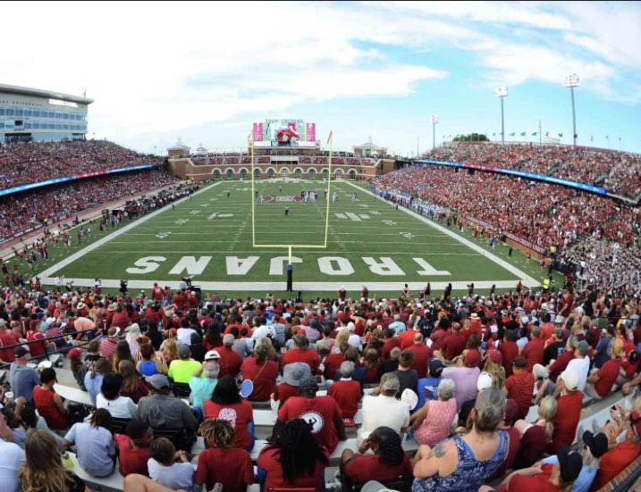 Blessed to say that I have received an offer from Troy University🙏🏾@JuCoFootballACE @CoachE98 @CoachB_MTXE