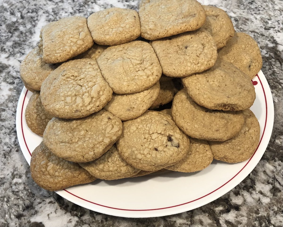 MacyLewis6's tweet photo. I wanted to make cookies, but had no chocolate chips. Fortunately, I had a bag of Hersheys Assorted Miniatures Chocolates - Variety Party Pack.
Using Seeing A I, I took photos to find dark chocolates equaling ¾ cup.
Today’s #BlindBaking is, Gluten-Free chocolate chunk cookies! https://t.co/Sdf4iTzIBK