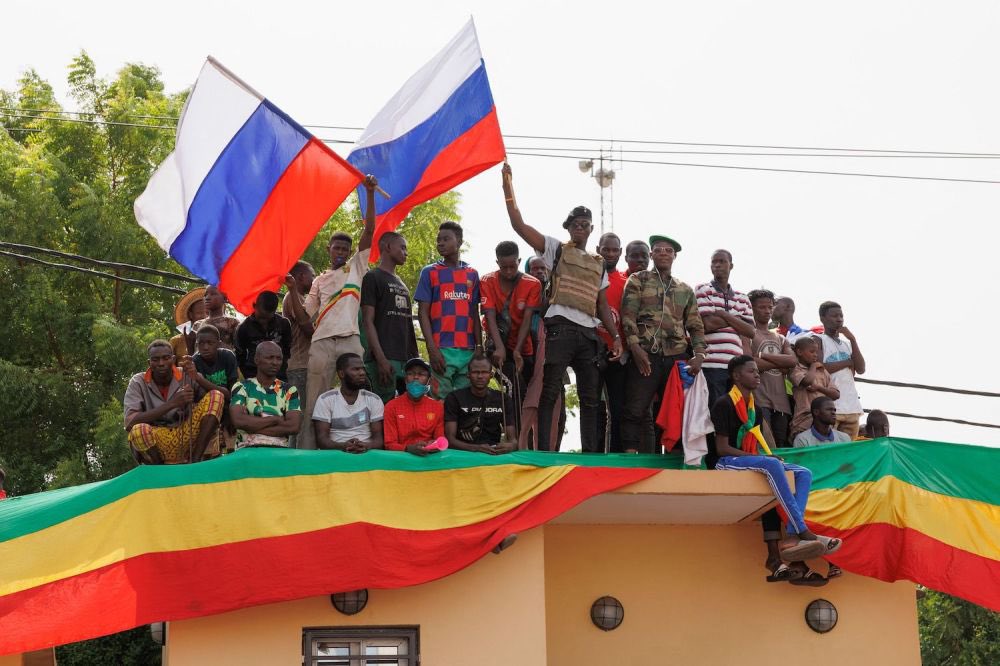 There are 0 NATO flags

Instead, Africa waves Russian 🇷🇺 flags.

Why? Because Russia 🇷🇺 never looted Africa, never toppled African governments, and never destroyed African countries.

Russia is Africa’s friend, not NATO.