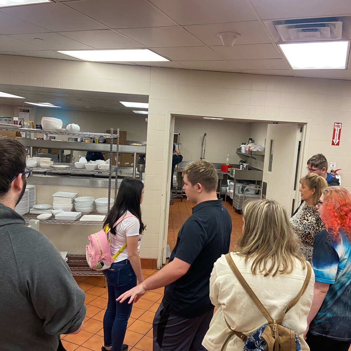 eastersealshou's tweet photo. Our High School/High Tech students enjoyed a field trip to explore different careers at @MHWoodlands & volunteer at @mealsonwheelsmc. #HSHT #TeensWithDisabilities then practiced ordering their meals, paying & counting change at @ChickfilA! What a great day
https://t.co/tfqMj7Bg2Q https://t.co/wi3CtVrhFb