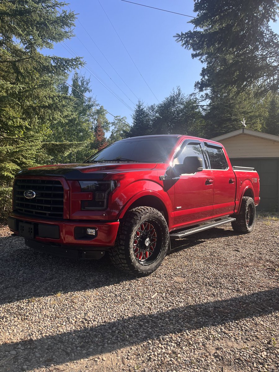 CarsonKuntz1's tweet photo. Newest Ver-Tech washing soap and ceramic wax, serving Brandon and area. 

Washed the f-150 with thunderbolt soap. Then used the Trupearl ceramic wax to make the truck sparkle https://t.co/c1M9npbcDg