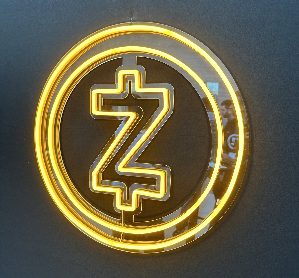 NighthawkWallet's tweet photo. 🎉 Day 1 of #Zcon4 was amazing!
The expectations for @NighthawkWallet are sky-high, and Zcashers are eager for an easy-to-use UX. We've gathered numerous unique feature requests, and we're thrilled to prioritize them for the upcoming wallet relaunch. Exciting times ahead! 😃🚀 https://t.co/BsNR0kHQ5l